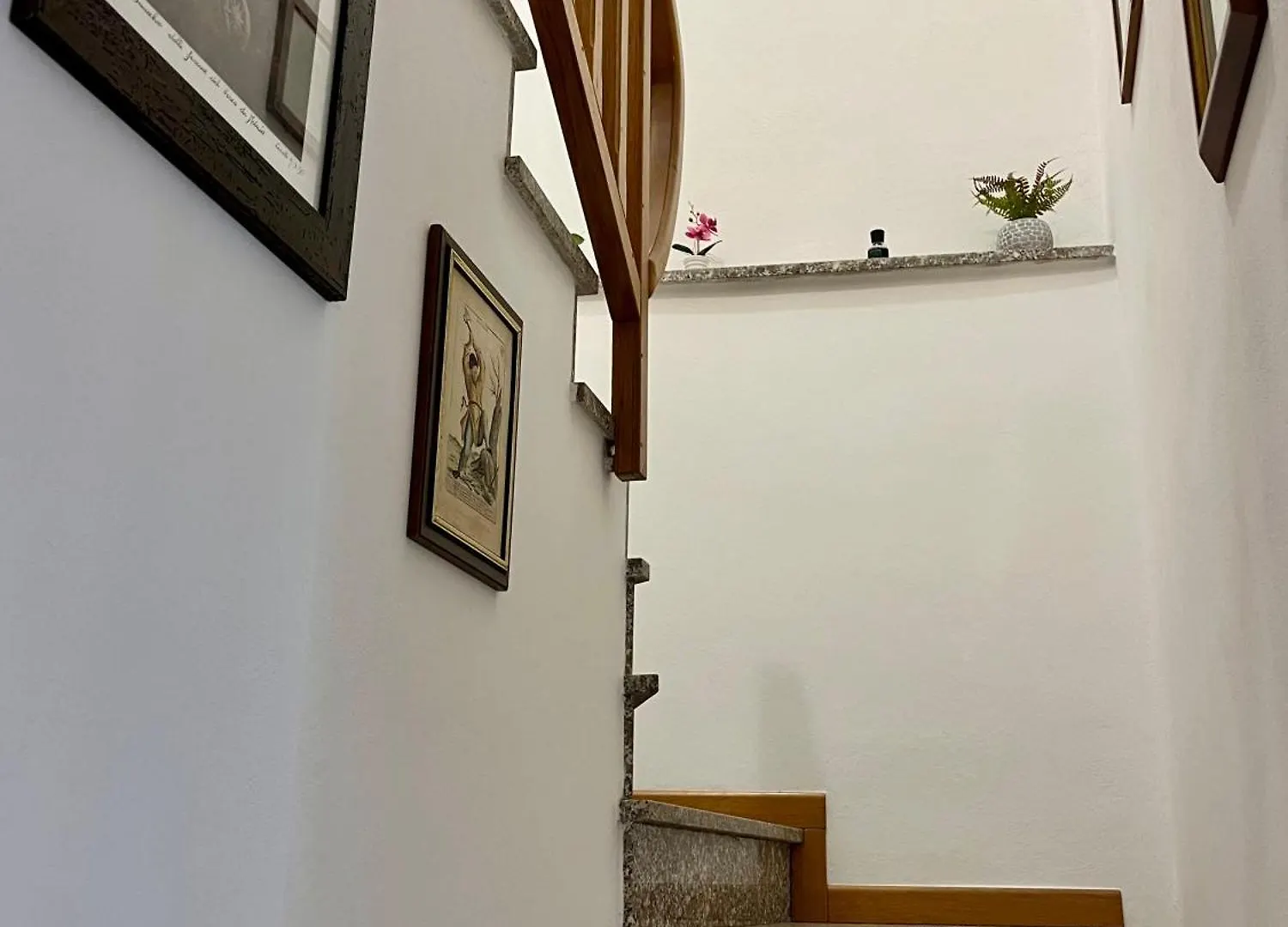 Apartment Appartamento Mirella In Centro Storico Casole d'Elsa